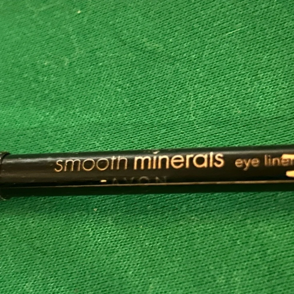Avon Smooth Minerals Eyeliner. Violet
